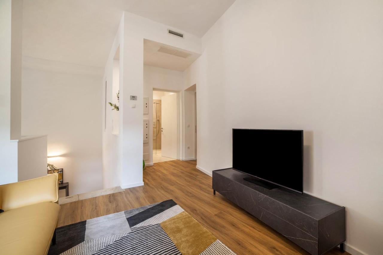 Apartment Amort *