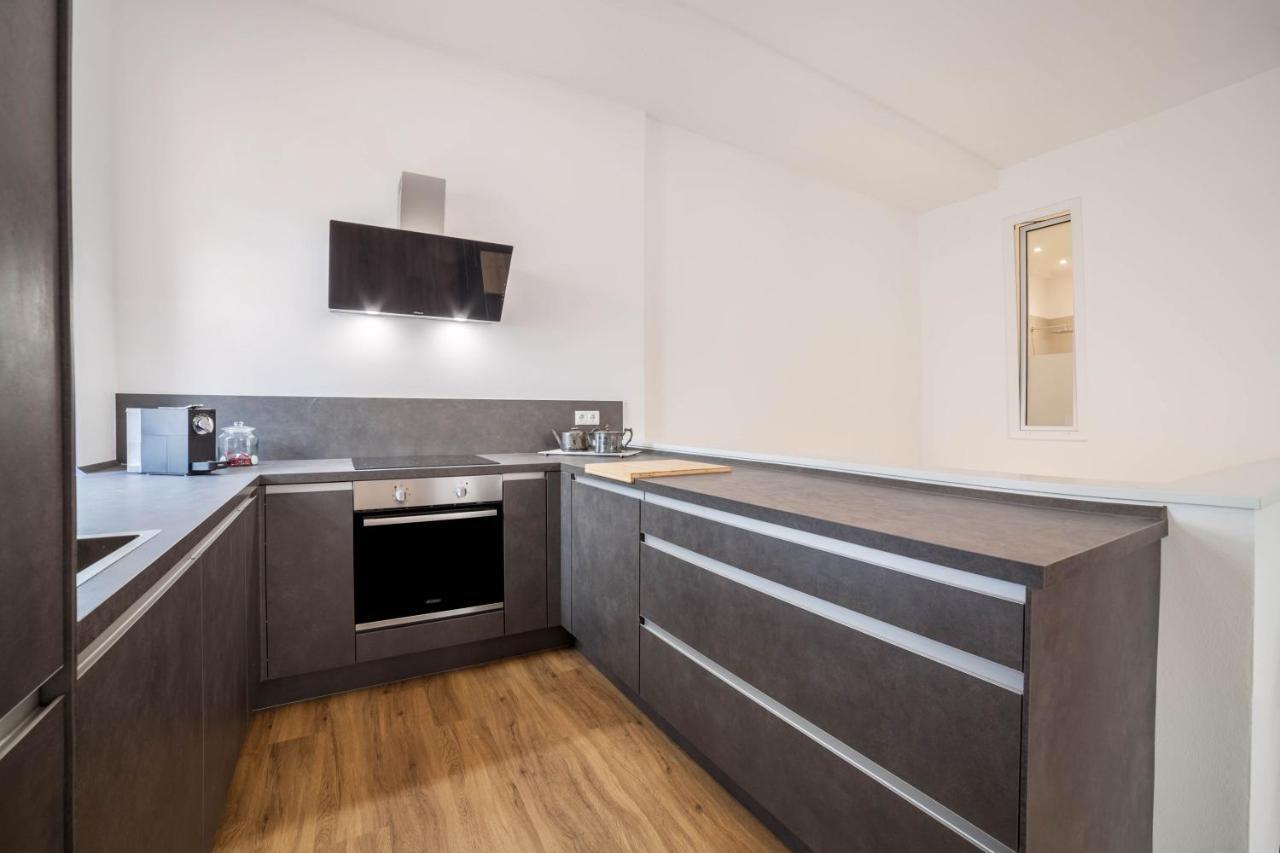 Amort Apartment *